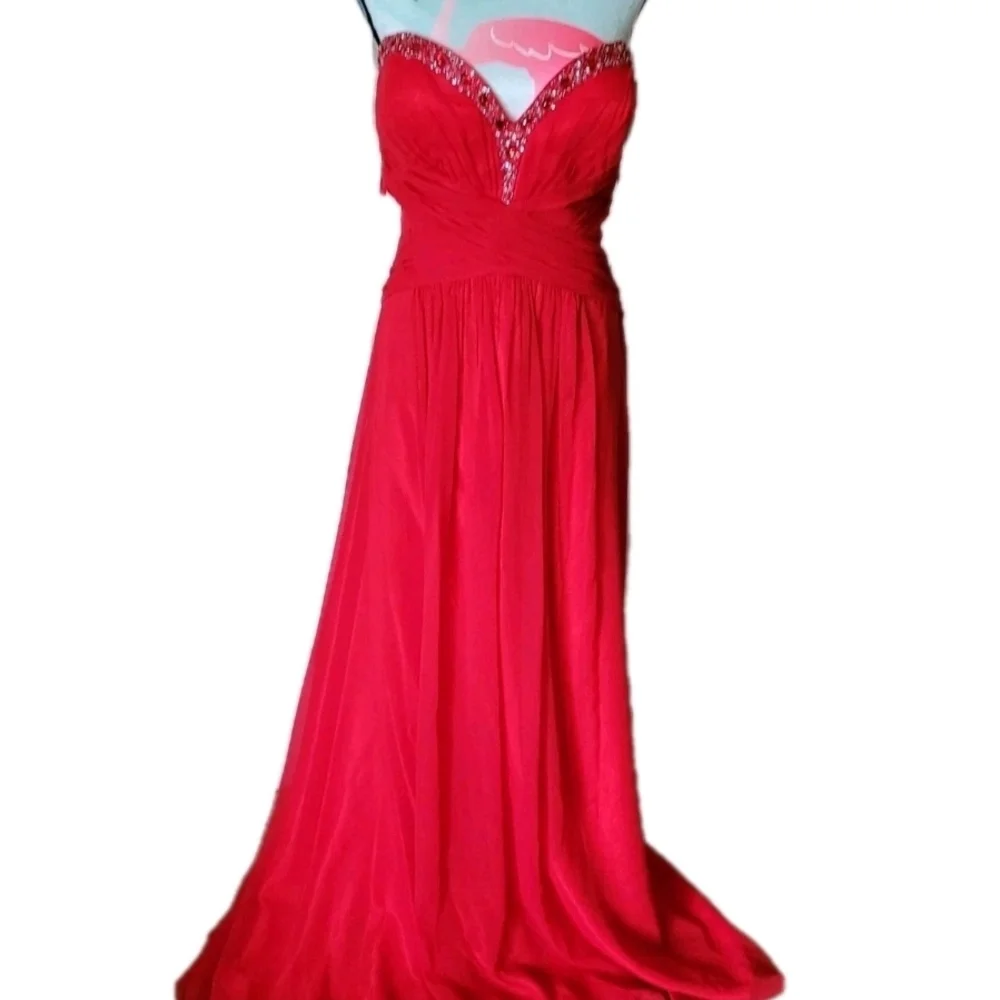 May Queen Red Strapless Embellished Sweetheart Formal Dress - Picture 5 of 16